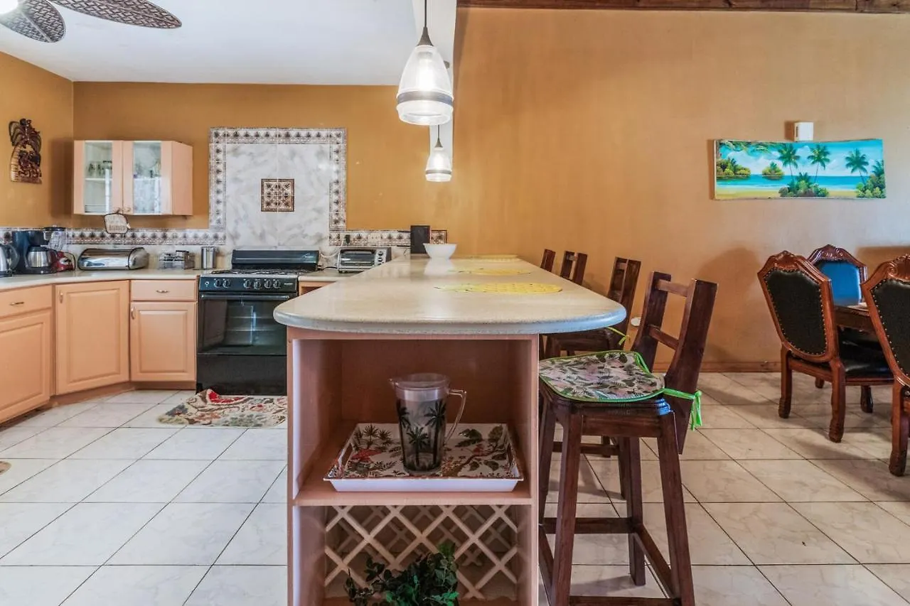 Yanceylargo- 4Br Villa Jacuzzi & Mountain Views Montego Bay