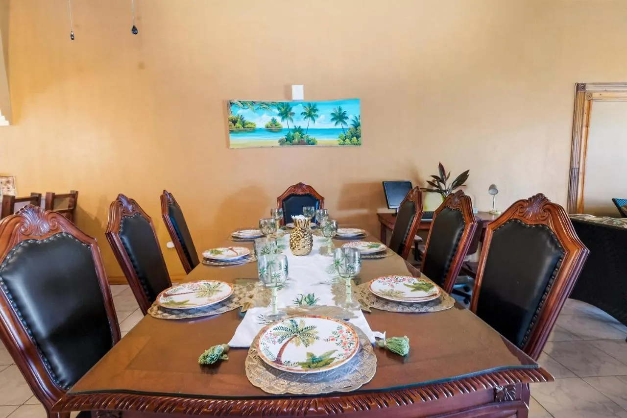 Yanceylargo- 4Br Villa Jacuzzi & Mountain Views Montego Bay Jamajka