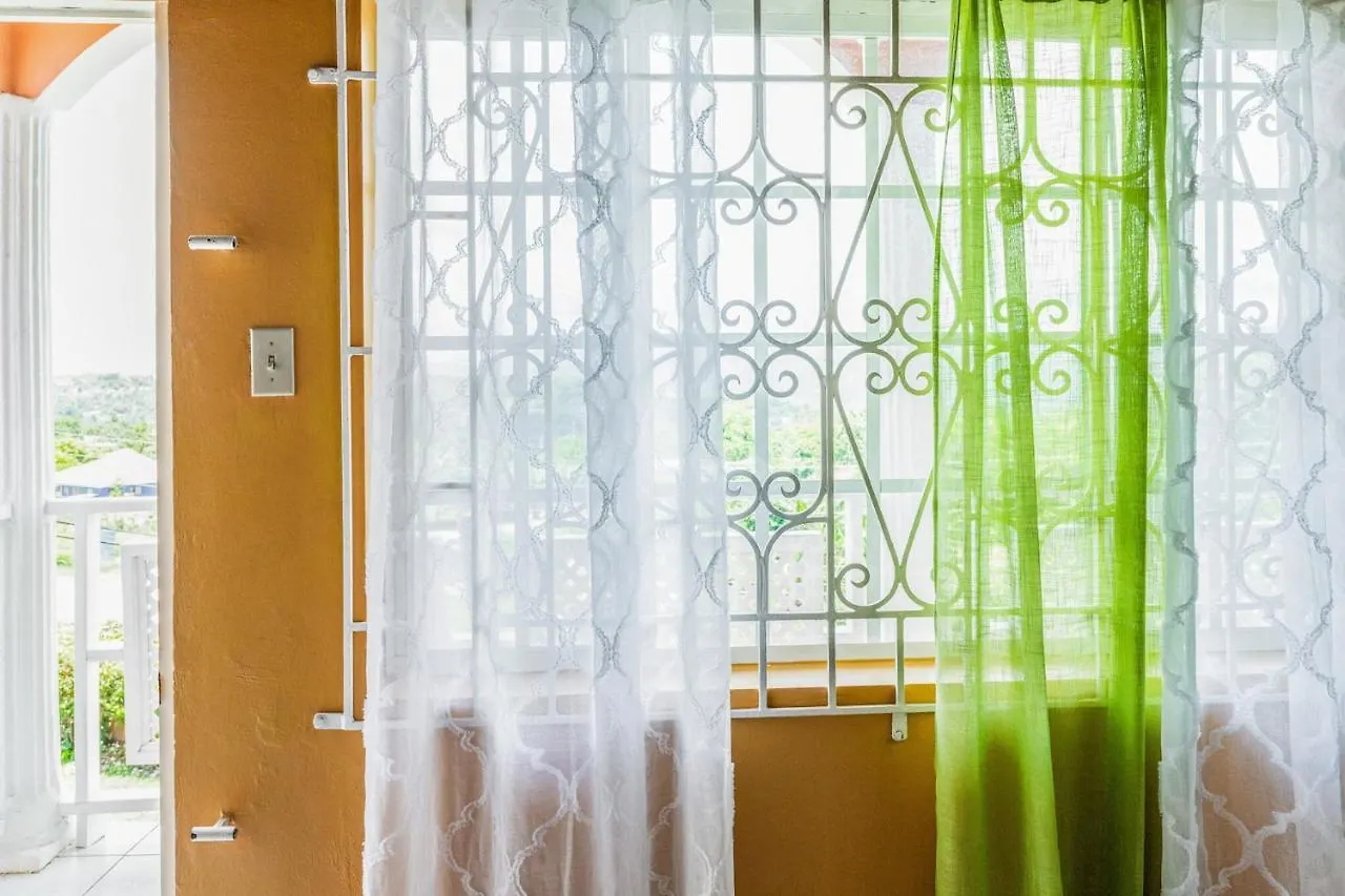 Yanceylargo- 4Br Villa Jacuzzi & Mountain Views Montego Bay